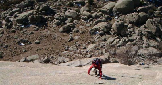 escalada Walkiria Yelmo Pedriza 6 SERAC COMPAÑÍA DE GUÍAS