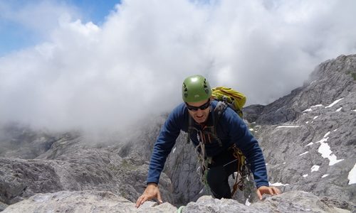 escalada Martingada San Carlos Picos de Europa 4 SERAC COMPAÑÍA DE GUÍAS